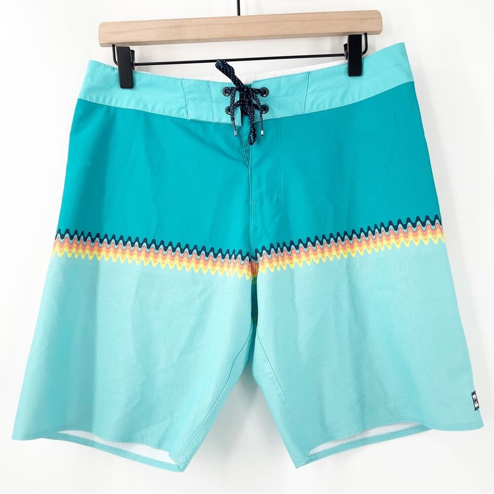 BILLABONG Board Shorts Size 29 Mens Beach Swim Surf California Outdoors Airlite
